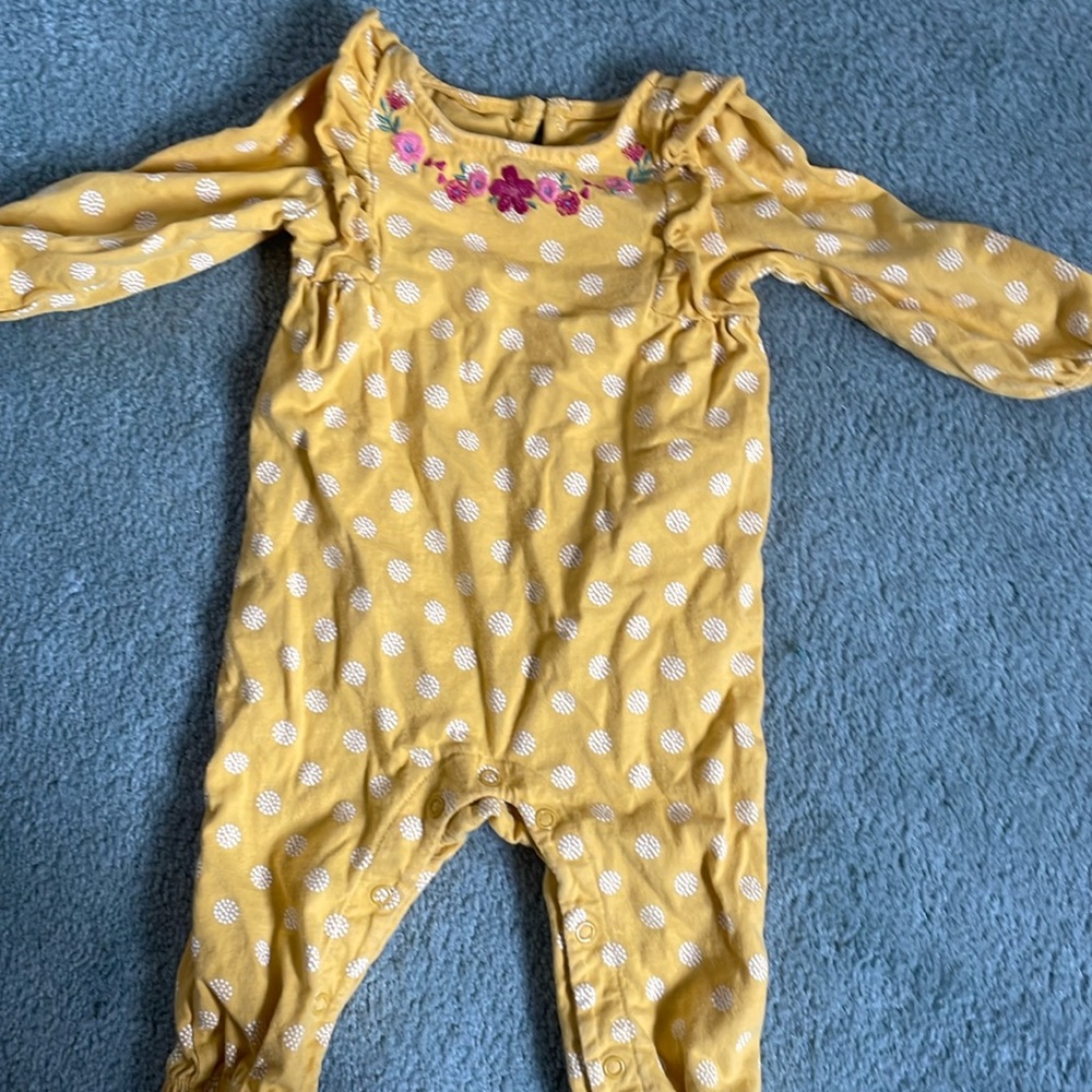 Carters baby onesie 6-9 months VGUC
